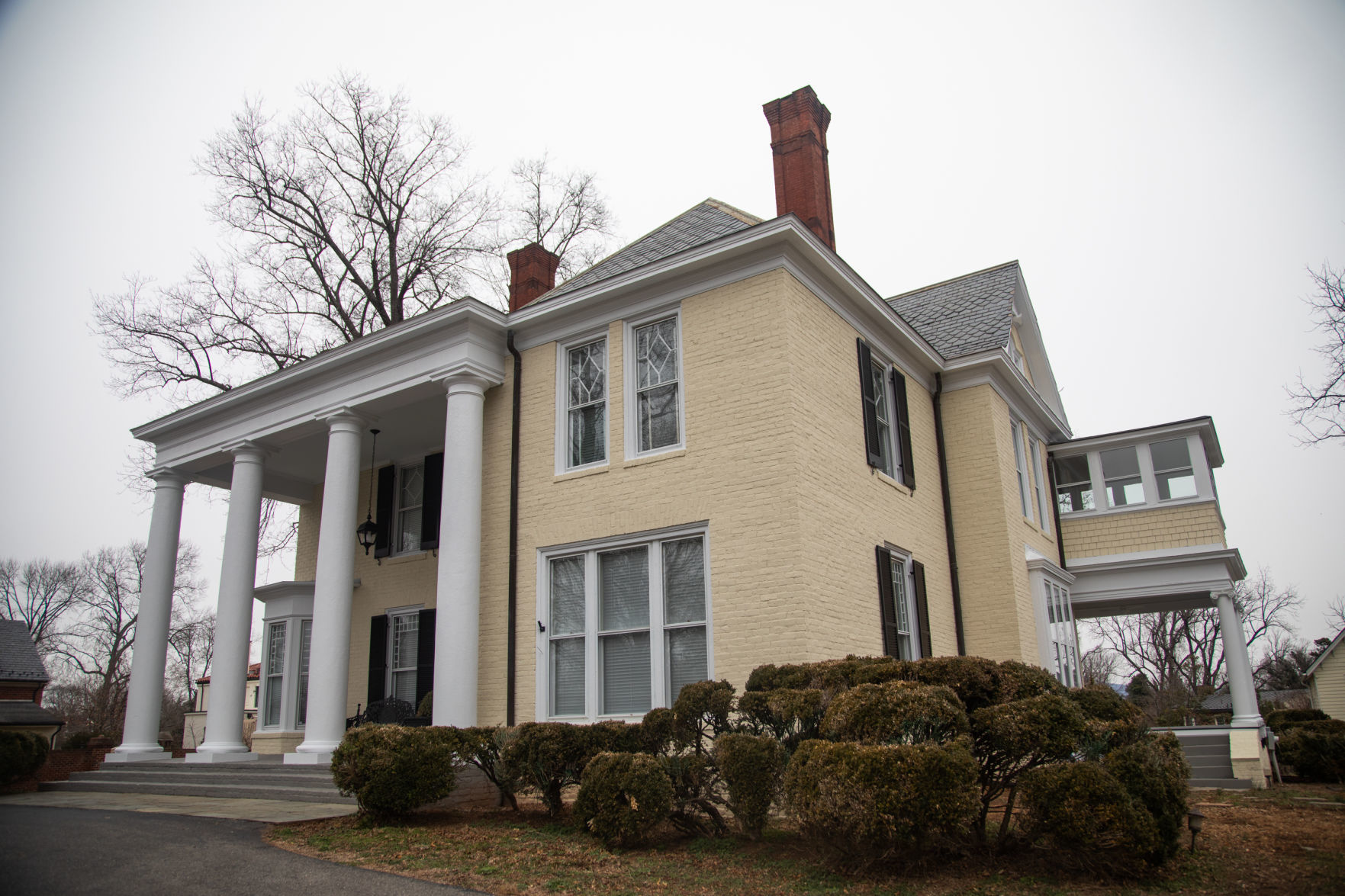 Real Estate Guide Rivermont 02